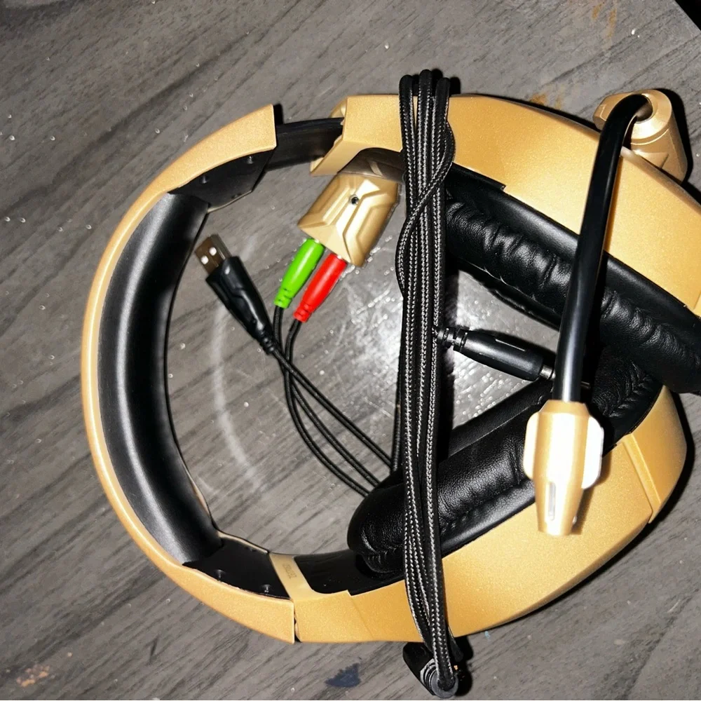 Video game headset